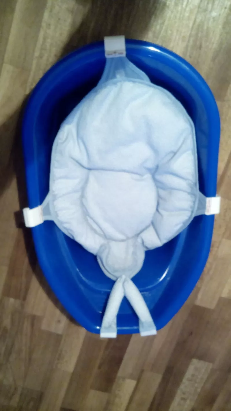продаю отличный держатель на ванночку для новорождённых деток(турция)
